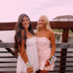 Meet your Posher, Cecille